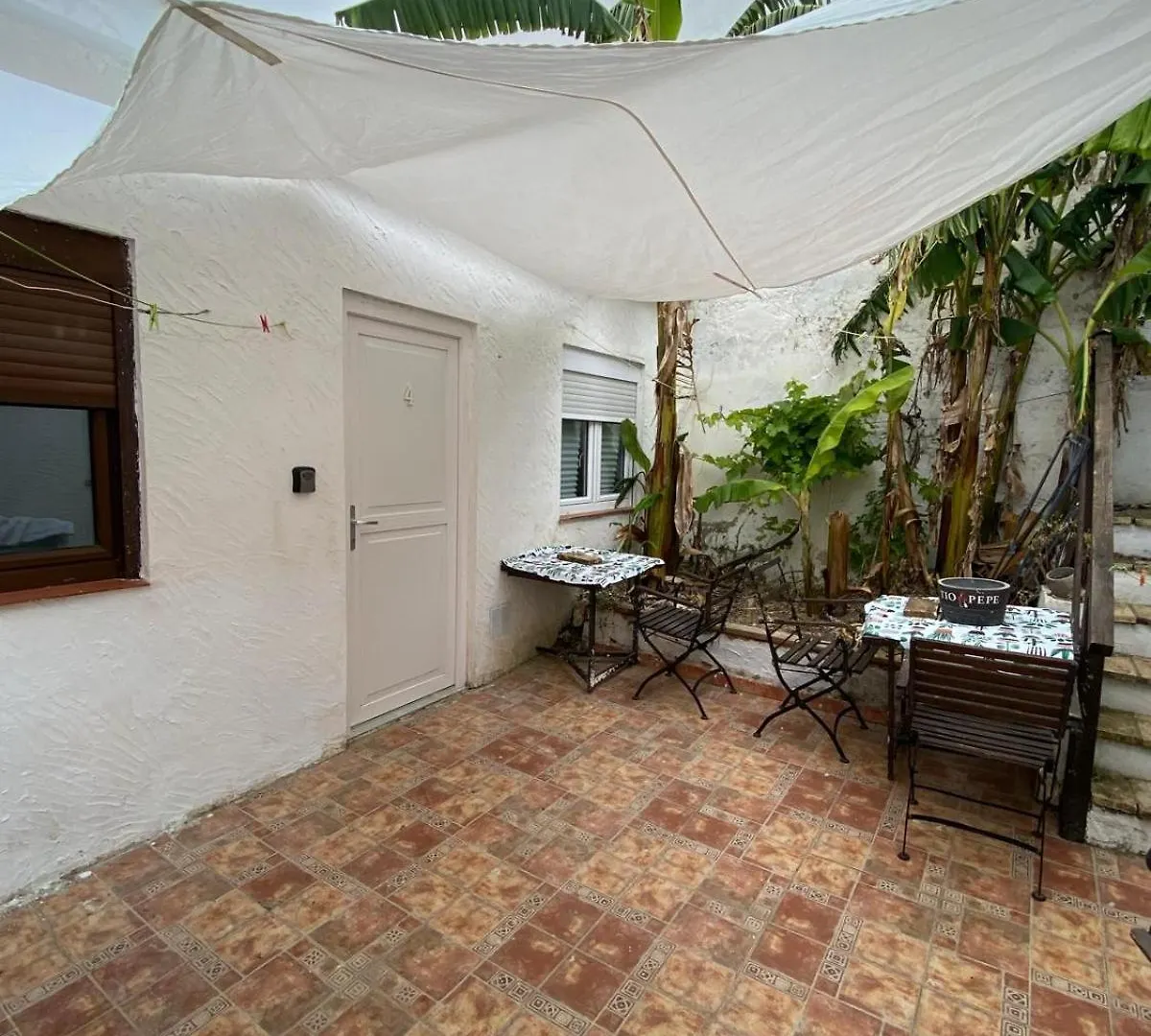 Banana Tree, Habitacion-Studio, Independiente, Con Bano Propio, En Casa Particular, Patio Comun Jerez de la Frontera 0*,  España